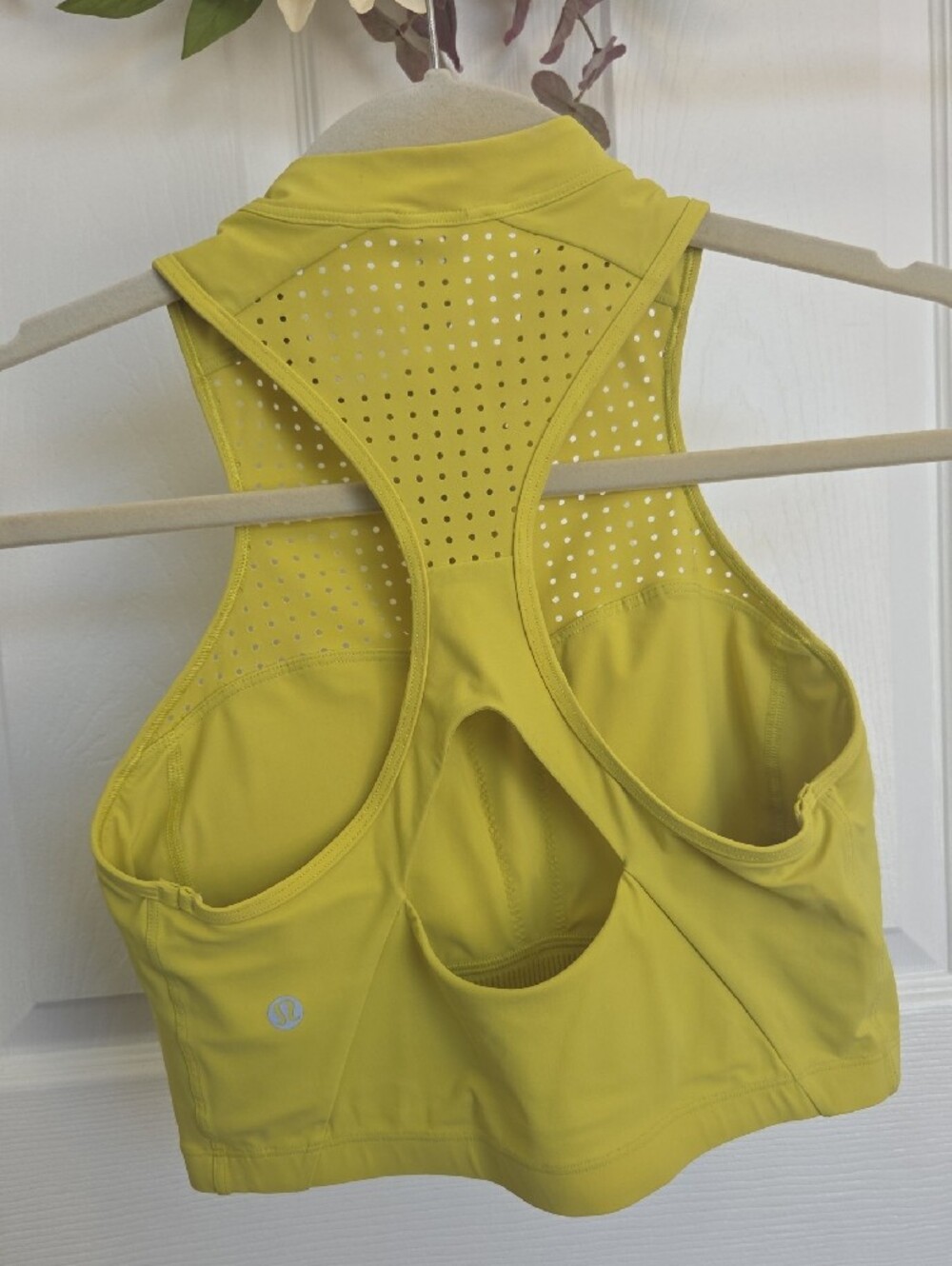 lululemon athletica Sleeveless Zip-Front Cropped Tank - Yellow Size 8 - Picture 2 of 2